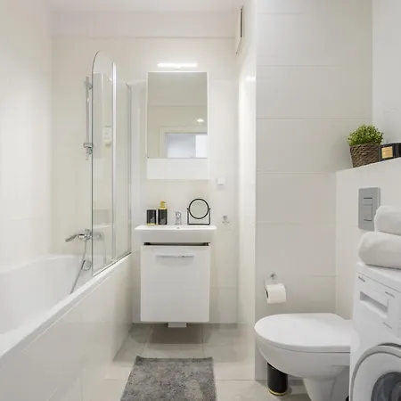 Urban Chic - Pereca - Rondo Onz - Luxury Warsaw Stays - 14 People Exterior photo