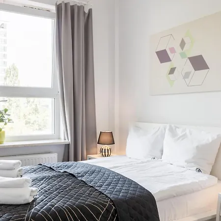 Urban Chic - Pereca - Rondo Onz - Luxury Warsaw Stays - 14 People Exterior photo