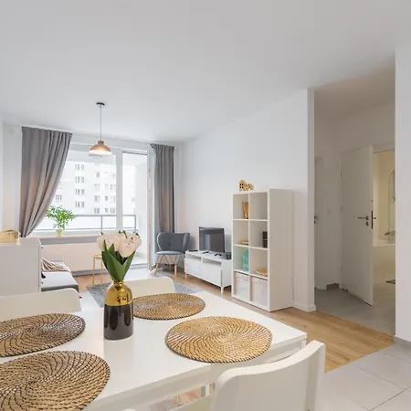 Urban Chic - Pereca - Rondo Onz - Luxury Warsaw Stays - 14 People Exterior photo