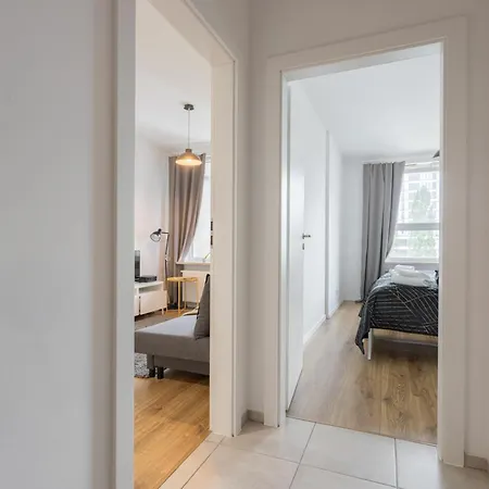 Urban Chic - Pereca - Rondo Onz - Luxury Warsaw Stays - 14 People Exterior photo